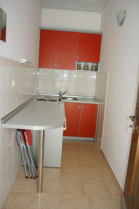 Apartments And Rooms By The Sea Zaostrog, Makarska - 2661 Eksteriør billede